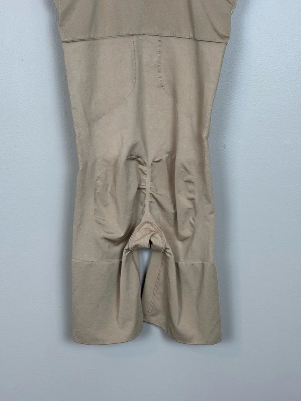 Spanx Bodysuit Womens XL Tan Beige Mid Thigh Underwired Shapewear